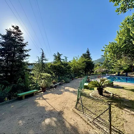 La Casa De Tomate Lodge Sant Cugat del Vallès